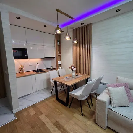 Hill Isidorovic Apartament