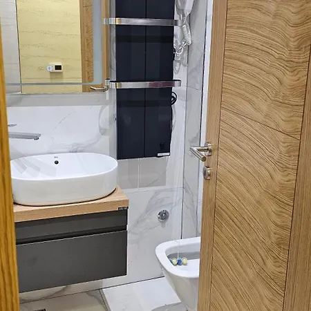 Hill Isidorovic Apartament