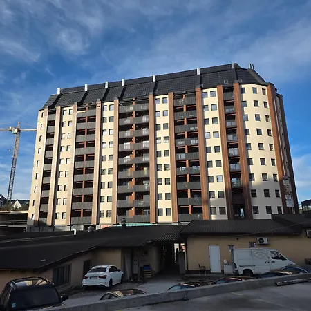 Hill Isidorovic Apartament *